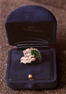 Anillo Jackie Kennedy renovado, 1962